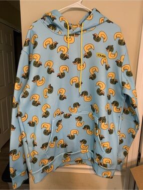 Men’s Light Blue Duck-Print Pullover Hoodie